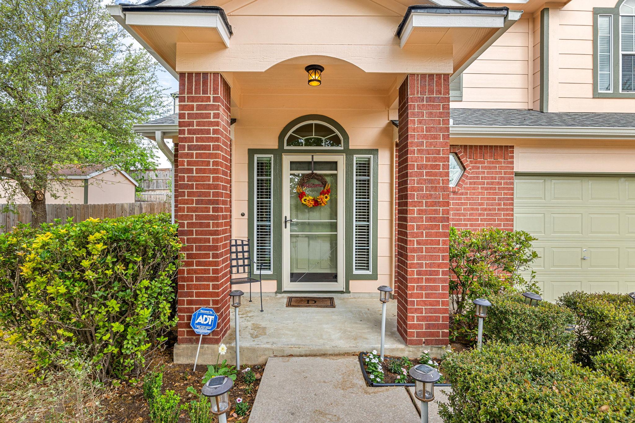 103 Little Lake Rd, Hutto, TX 78634