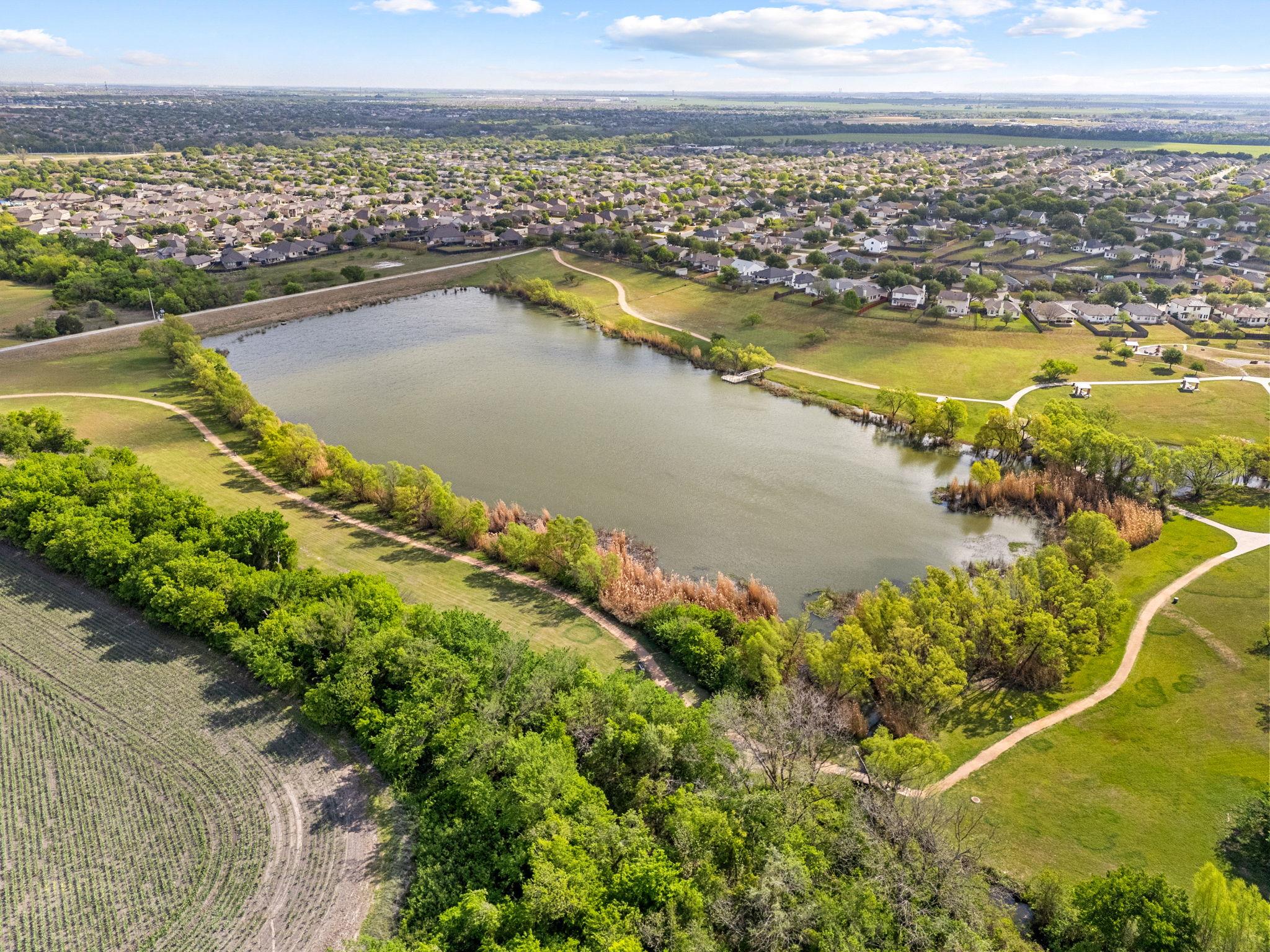 103 Little Lake Rd, Hutto, TX 78634