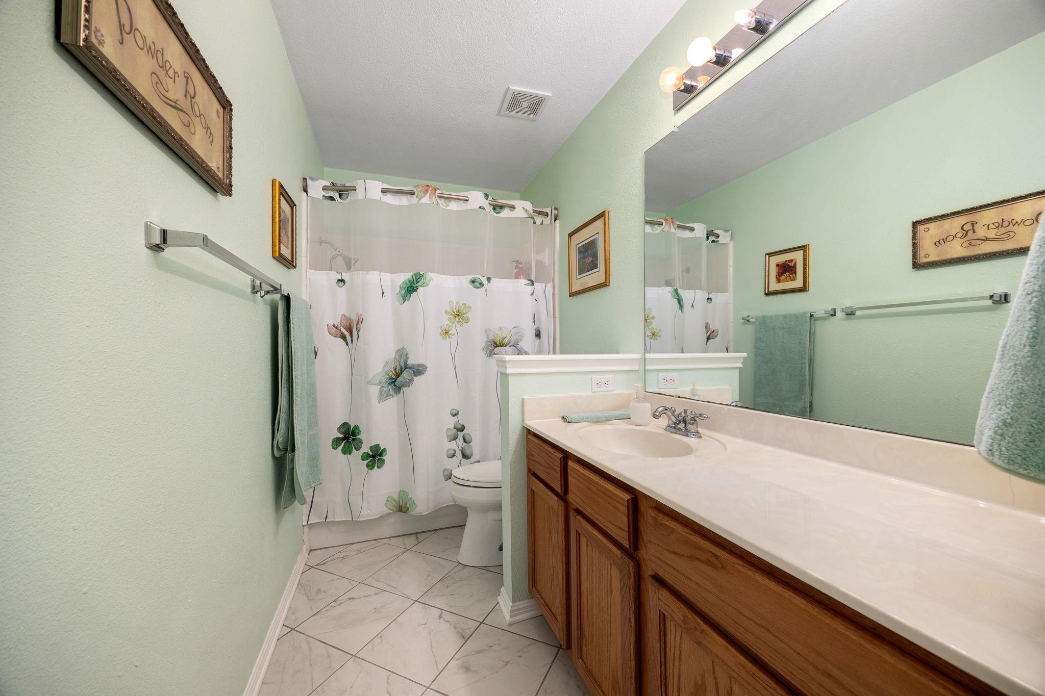 103 Little Lake Rd, Hutto, TX 78634