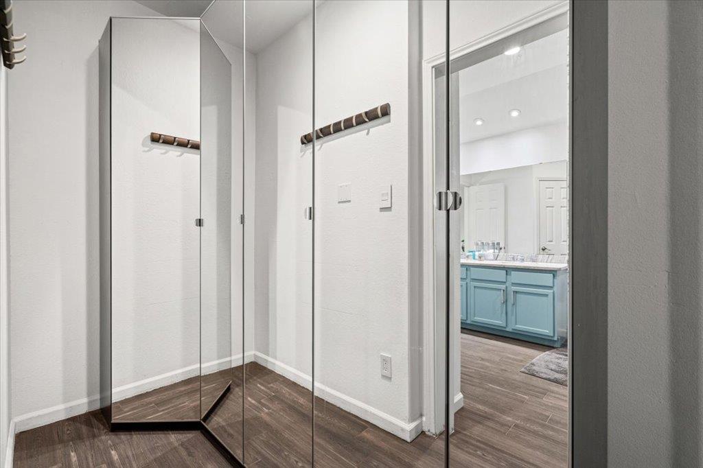 5948 Lomita Verde Cir, Austin, TX 78749