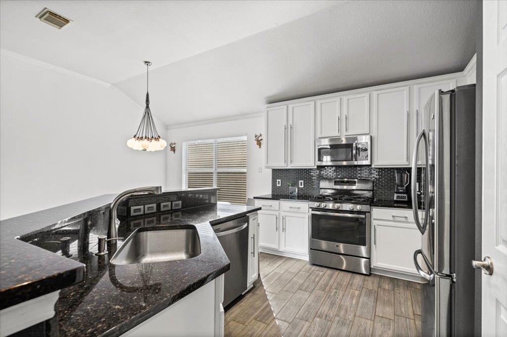 5948 Lomita Verde Cir, Austin, TX 78749