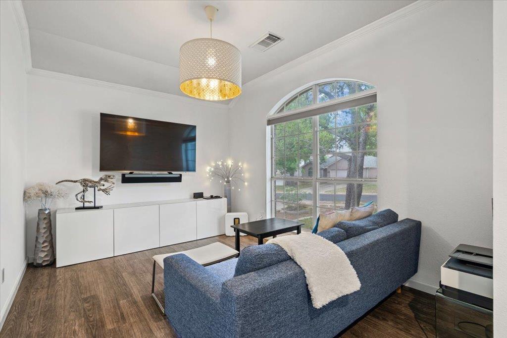 5948 Lomita Verde Cir, Austin, TX 78749