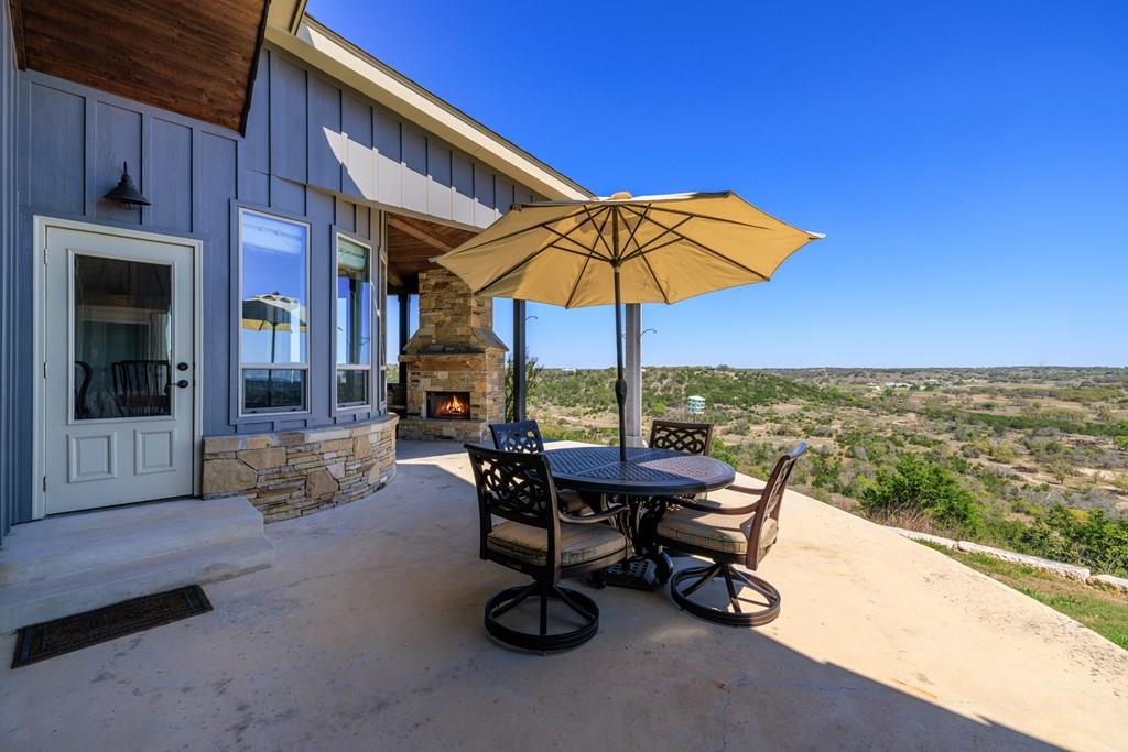 203 Flight Path, Fredericksburg, TX 78624