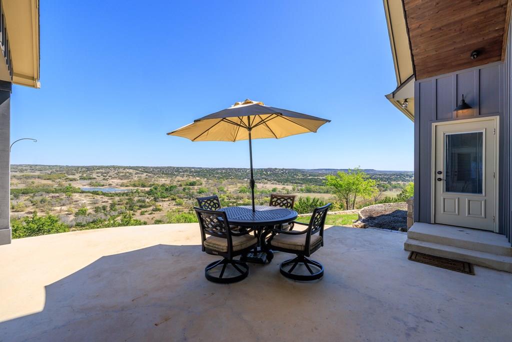 203 Flight Path, Fredericksburg, TX 78624