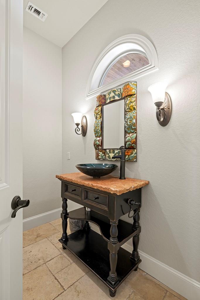 203 Flight Path, Fredericksburg, TX 78624