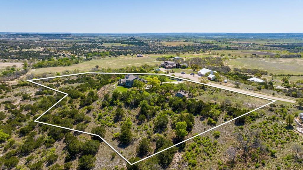 203 Flight Path, Fredericksburg, TX 78624