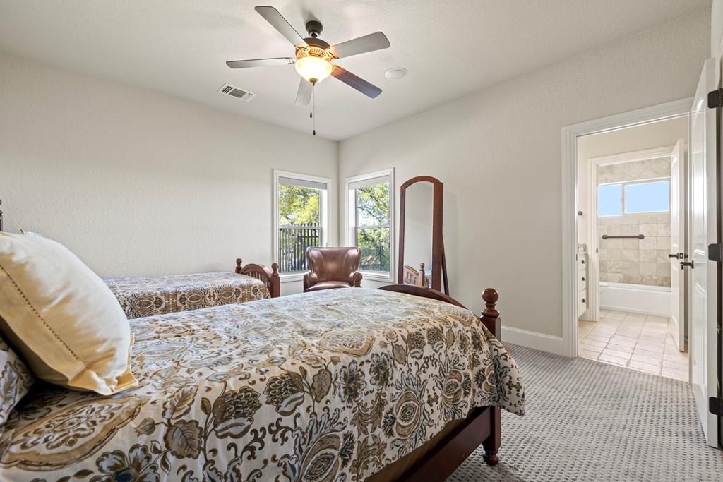 203 Flight Path, Fredericksburg, TX 78624