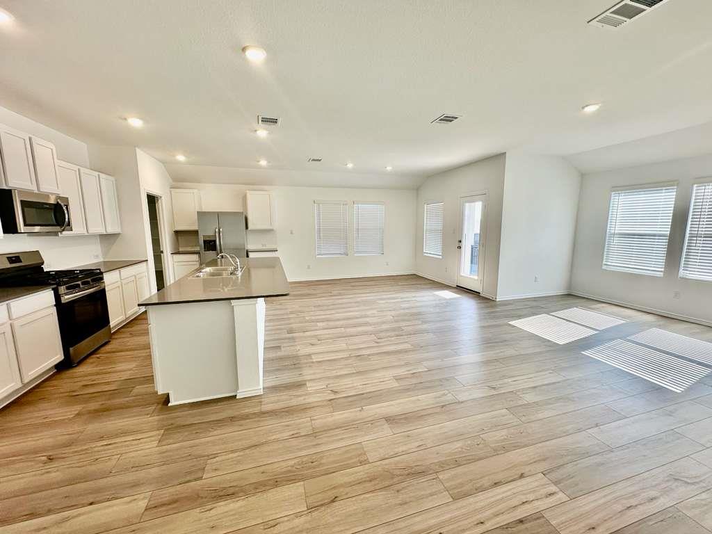 4104 Home Place Rd, Georgetown, TX 78628