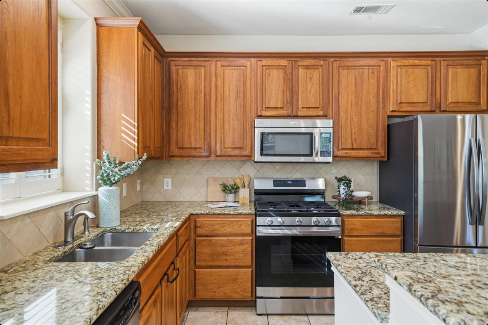 6705 Covered Bridge Dr # 8, Austin, TX 78736