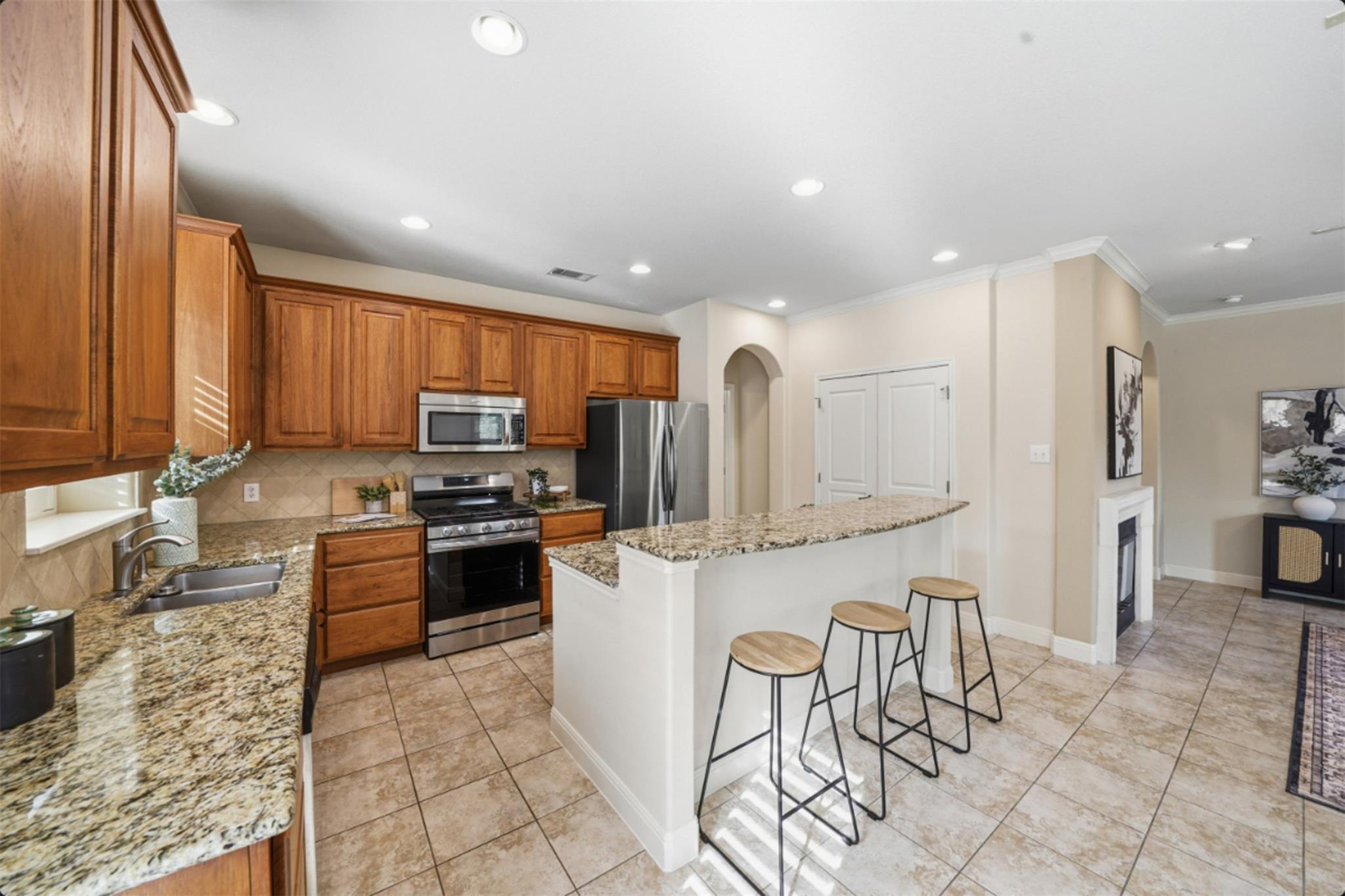 6705 Covered Bridge Dr # 8, Austin, TX 78736