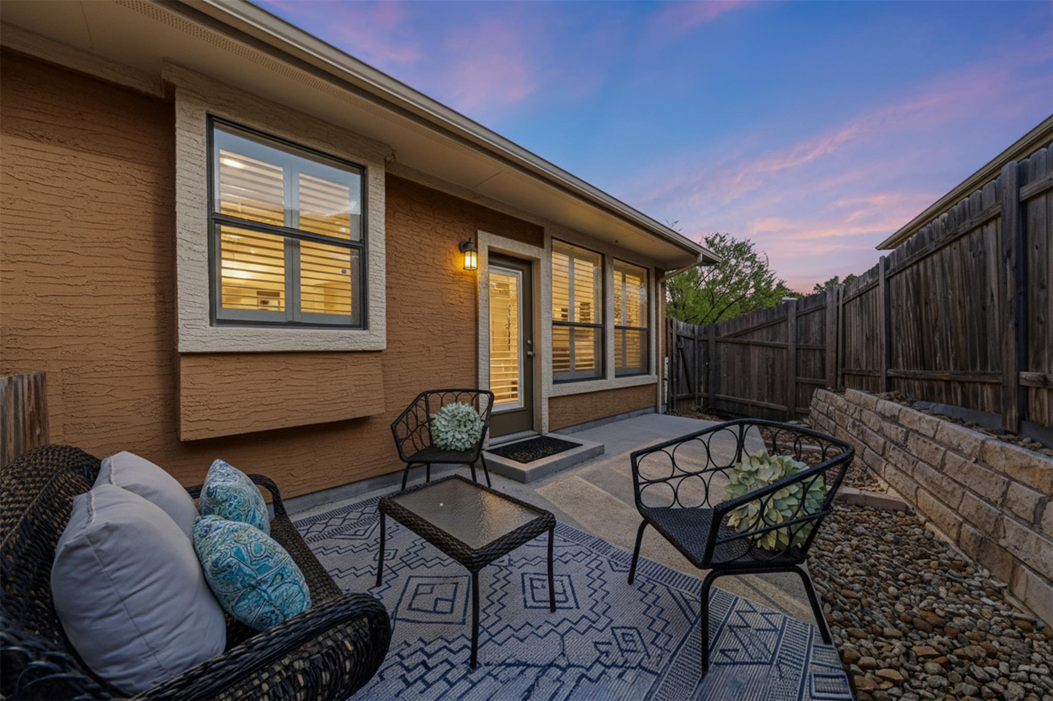 6705 Covered Bridge Dr # 8, Austin, TX 78736