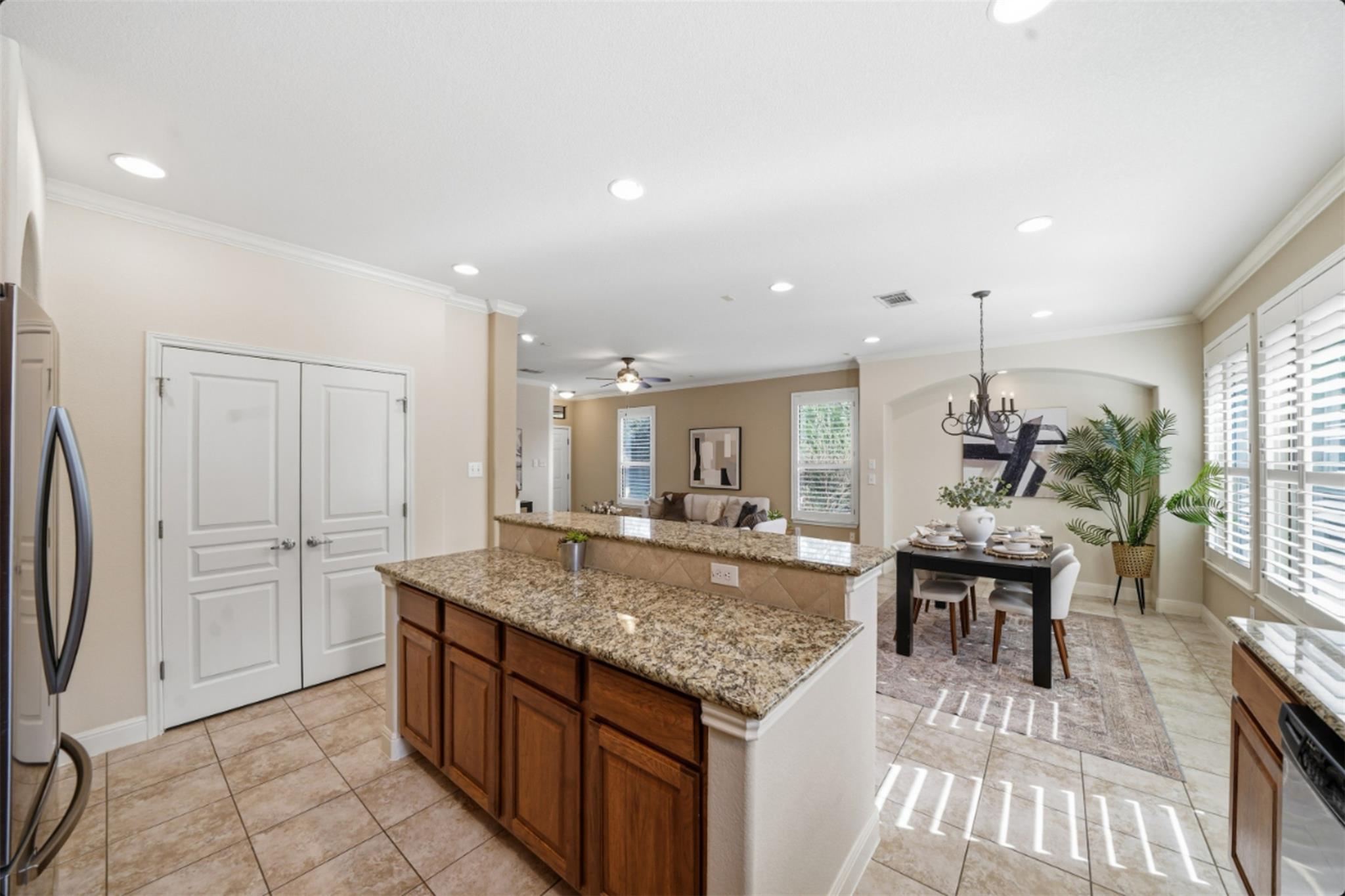 6705 Covered Bridge Dr # 8, Austin, TX 78736