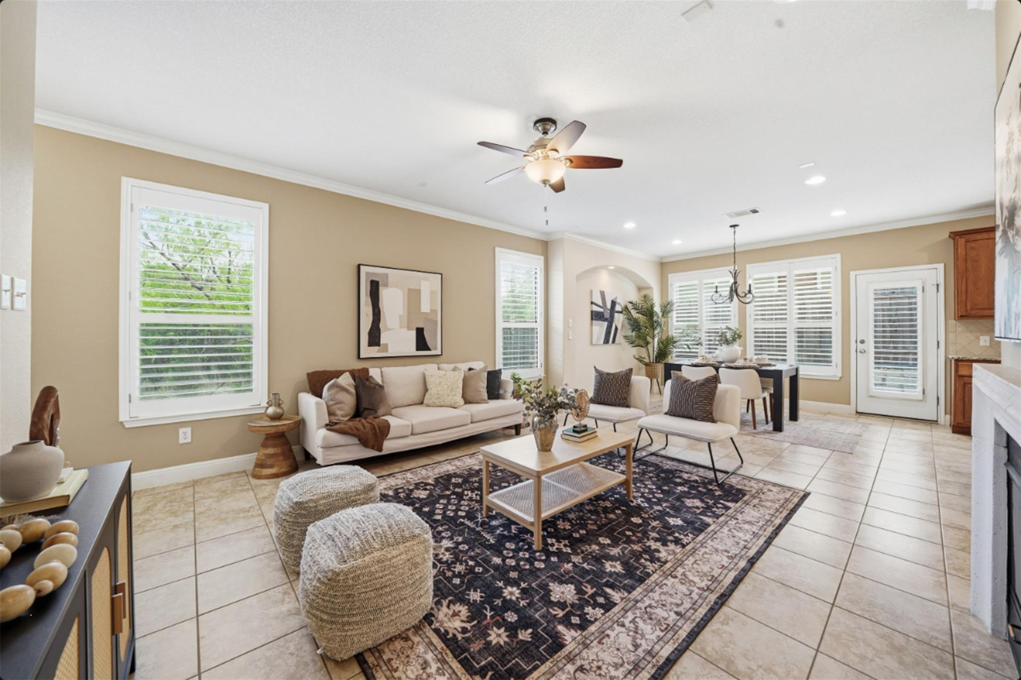 6705 Covered Bridge Dr # 8, Austin, TX 78736