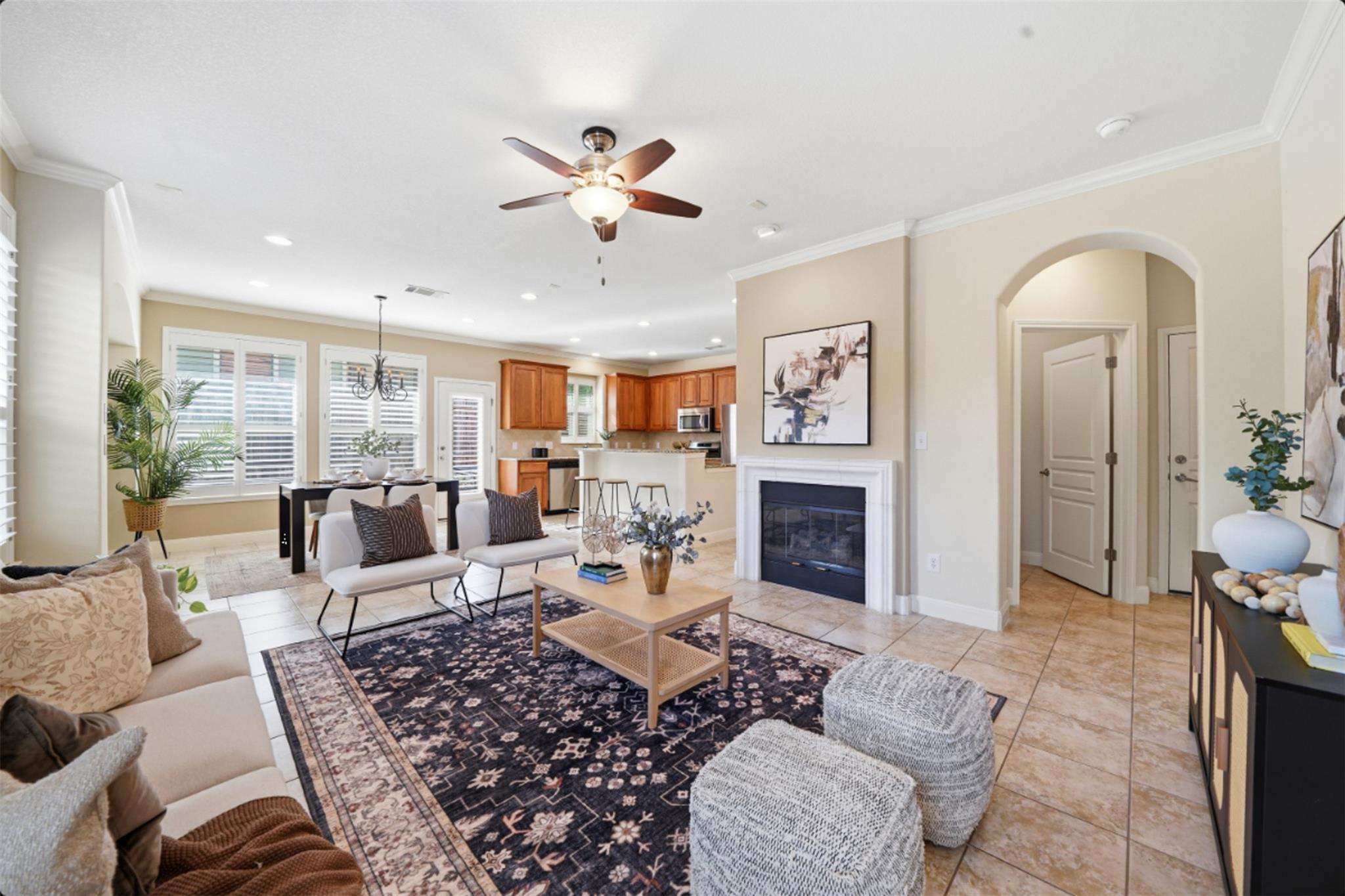 6705 Covered Bridge Dr # 8, Austin, TX 78736