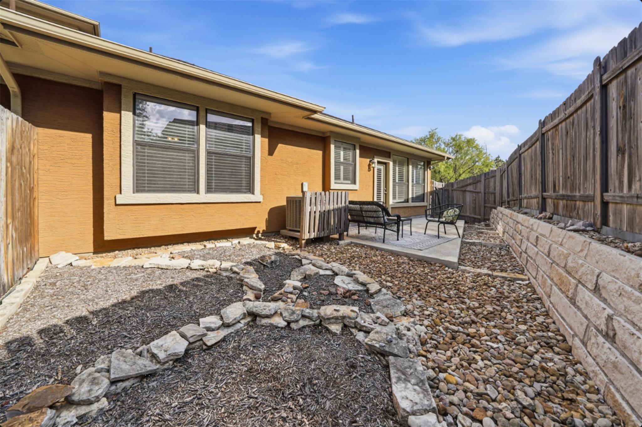 6705 Covered Bridge Dr # 8, Austin, TX 78736