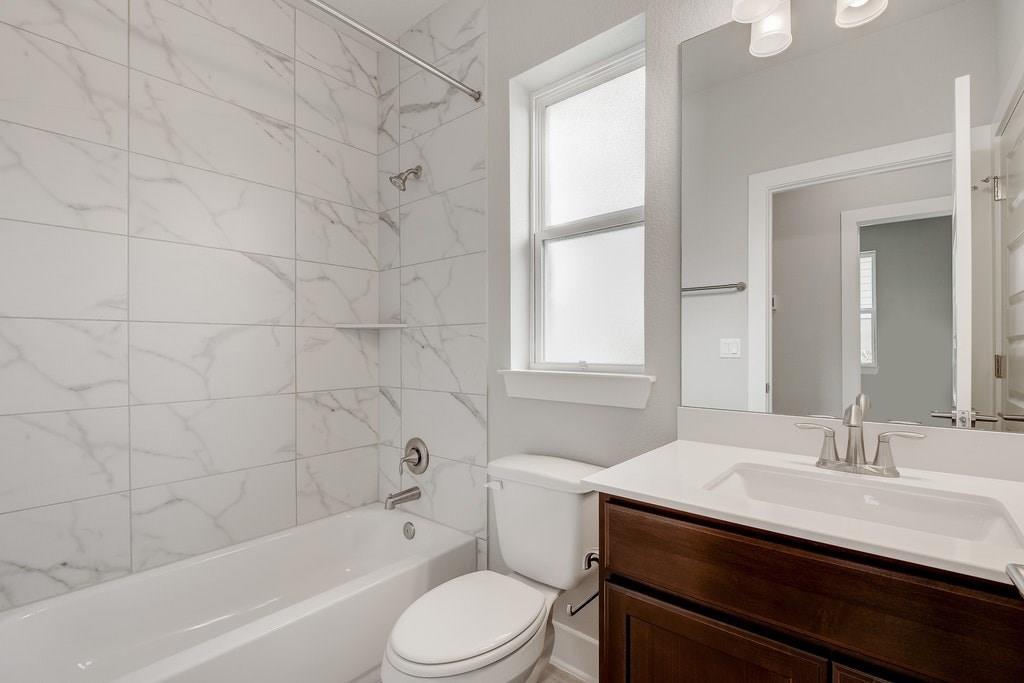 2017 Warely Ln, Austin, TX 78741