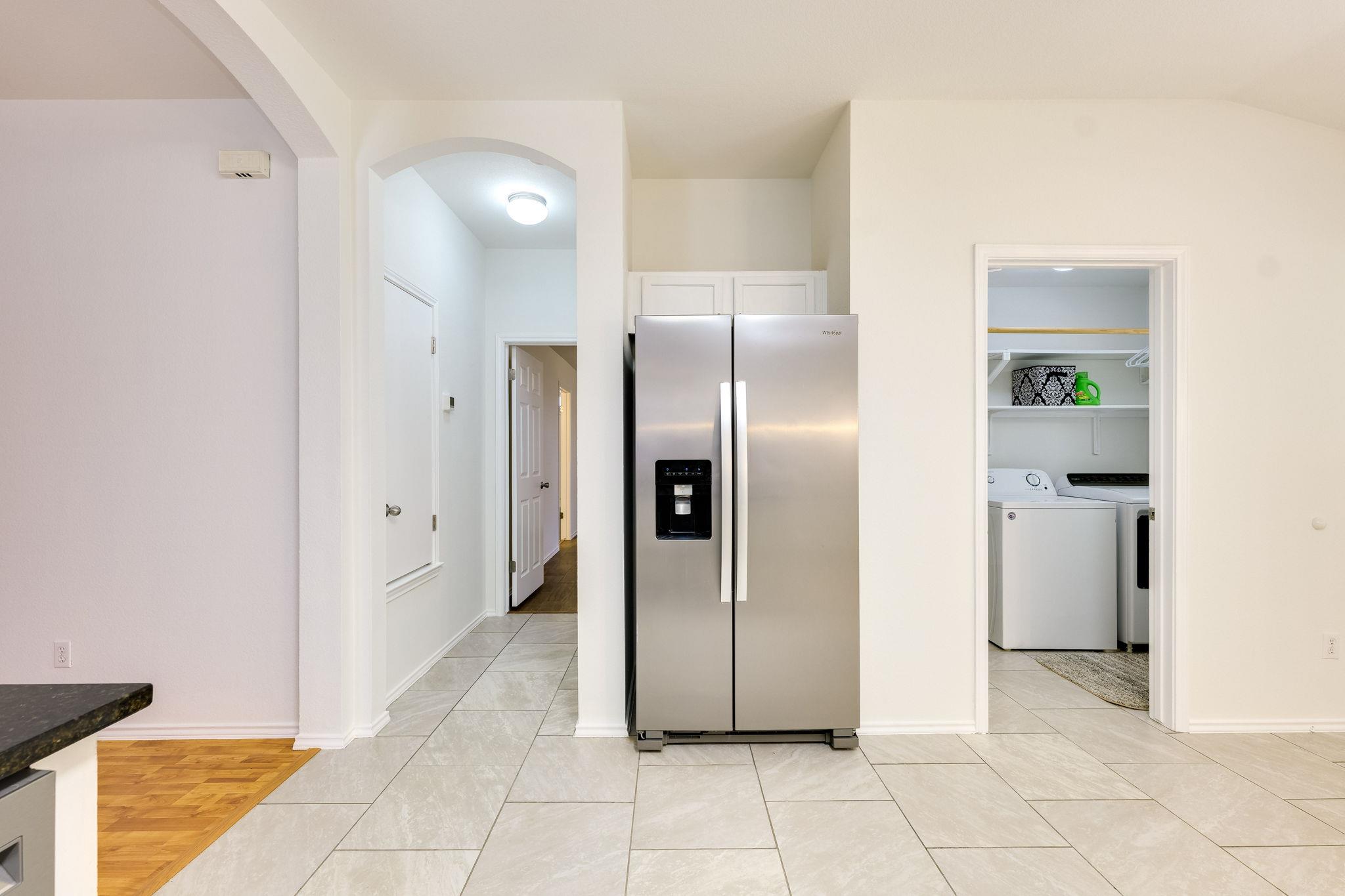 110 S Creekbend Dr, Hutto, TX 78634