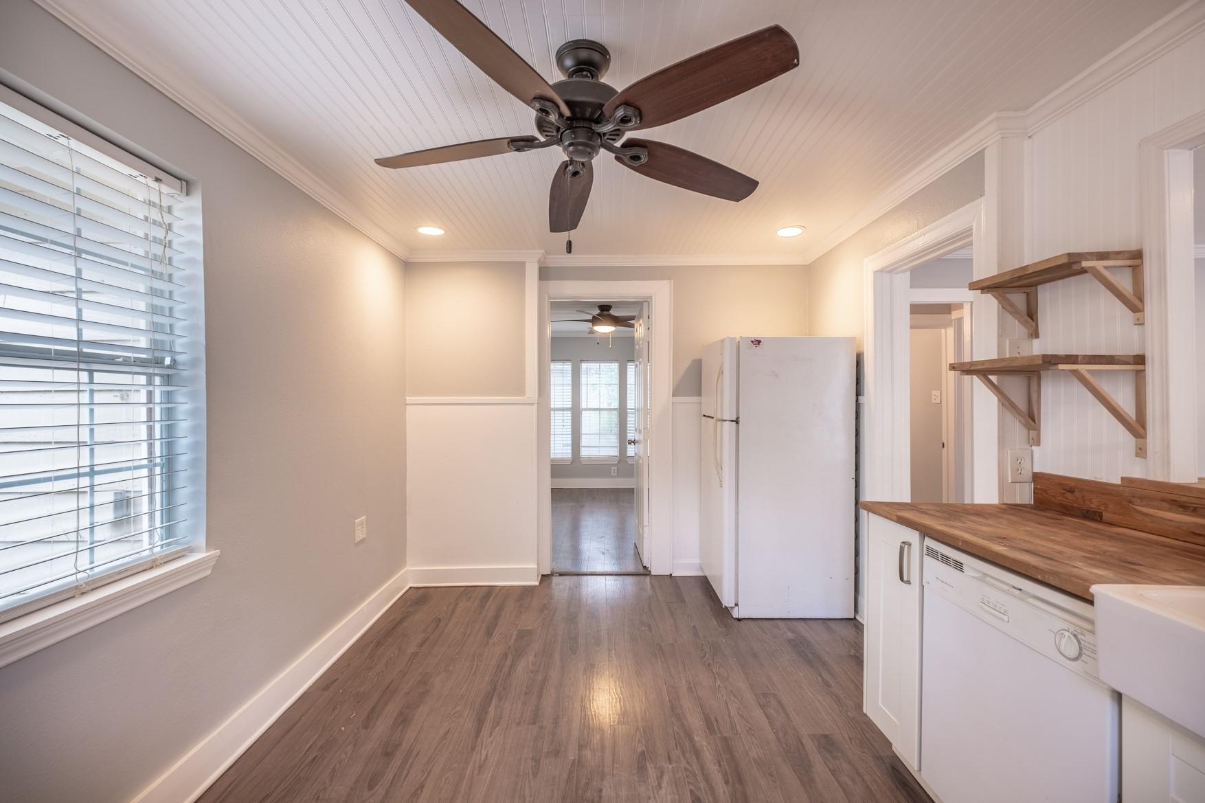 2100 E 2nd St, Austin, TX 78702