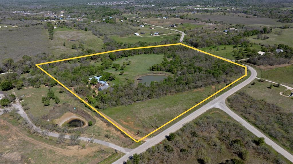 235 Mesquite Dr, Cedar Creek, TX 78612