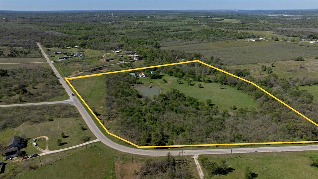 235 Mesquite Dr, Cedar Creek, TX 78612