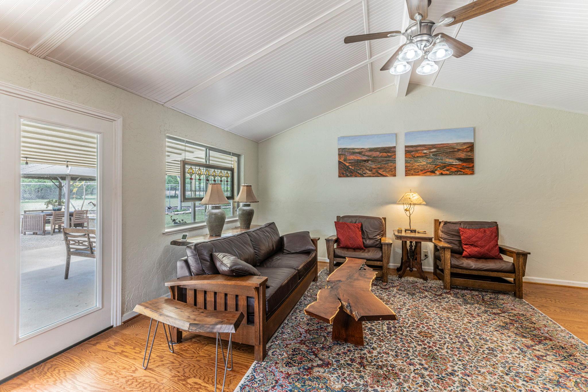 3900 Aero Dr, Georgetown, TX 78628