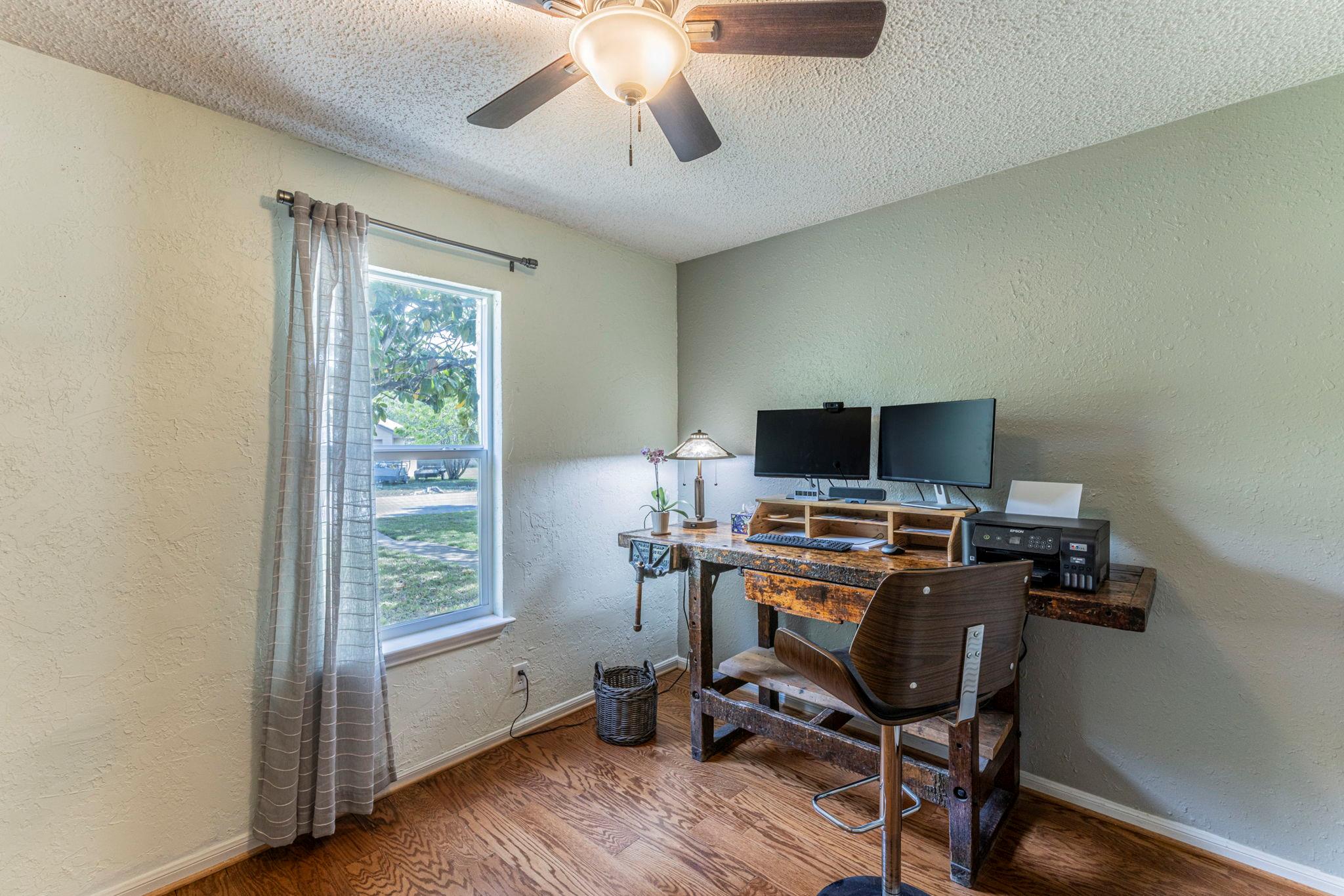 3900 Aero Dr, Georgetown, TX 78628