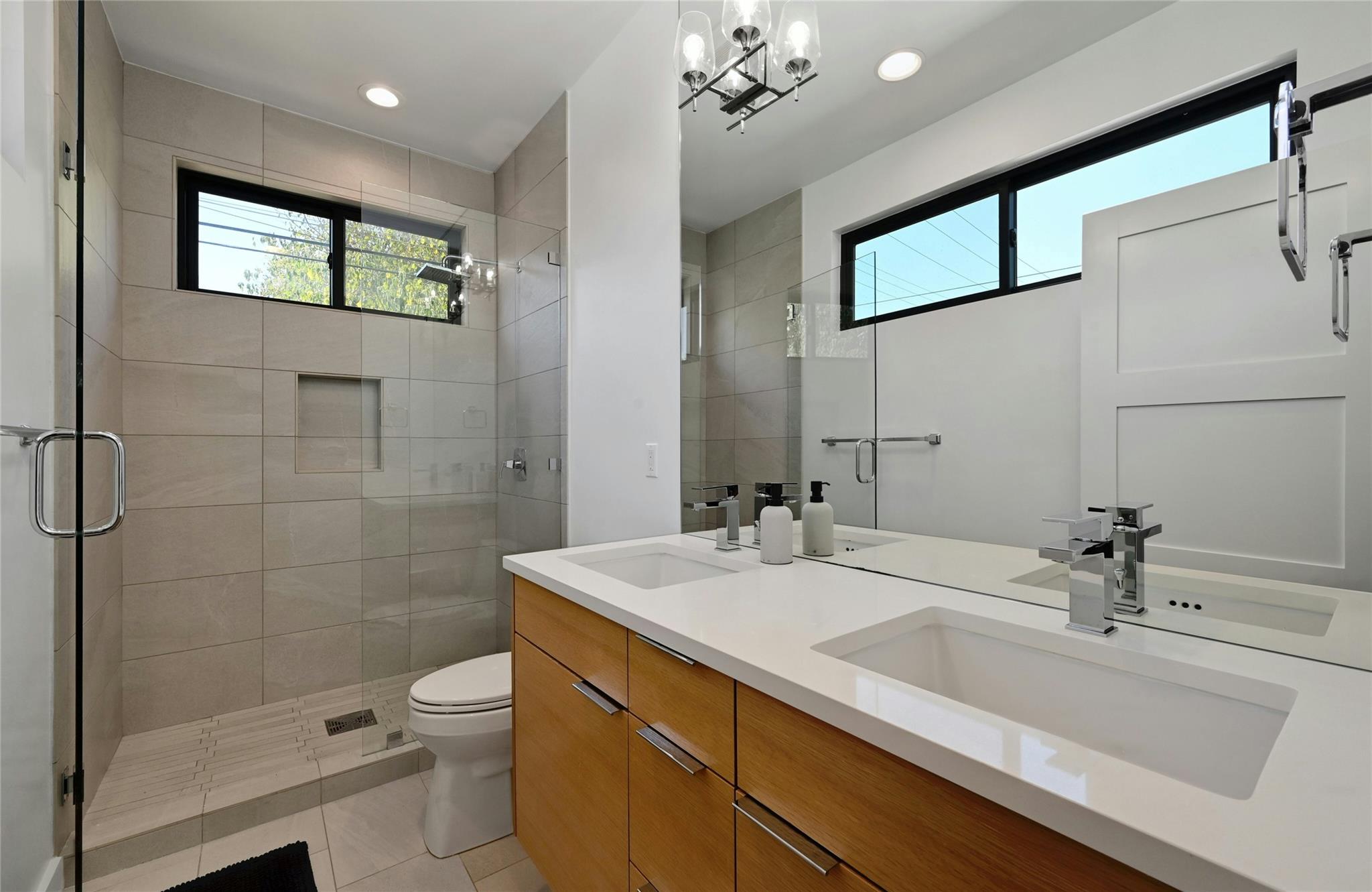 407 South Park Dr # 2, Austin, TX 78704