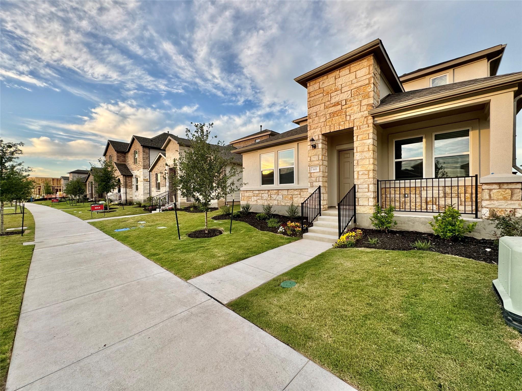 611 Emory Crossing Blvd, Hutto, TX 78634