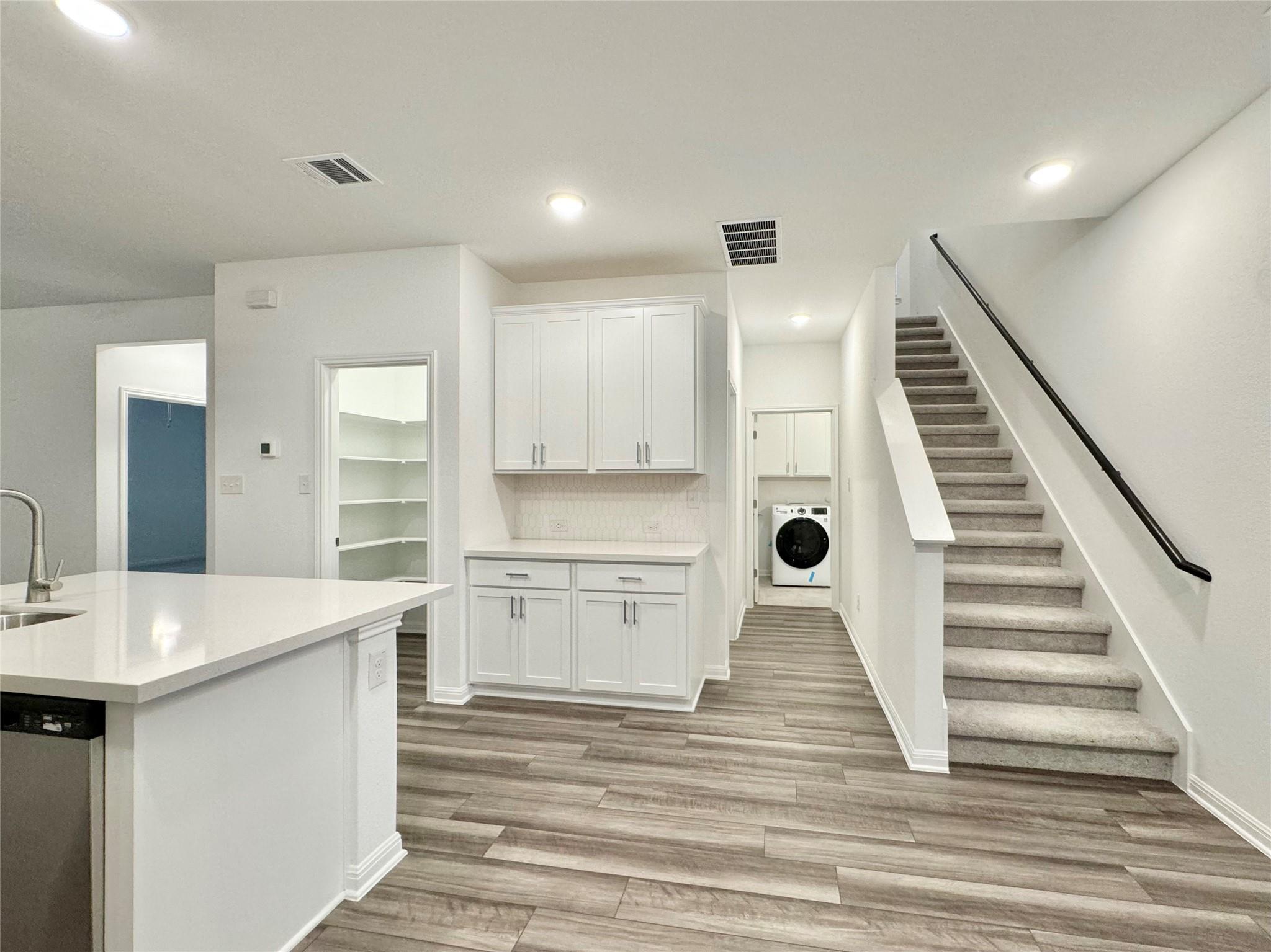 611 Emory Crossing Blvd, Hutto, TX 78634