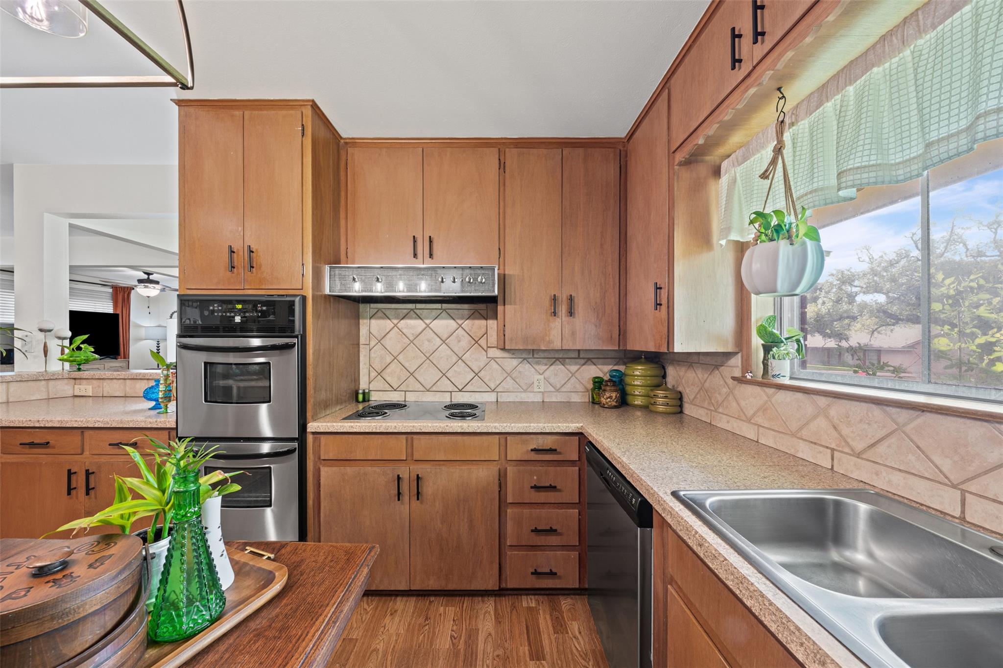 216 E 21st Ave, Belton, TX 76513