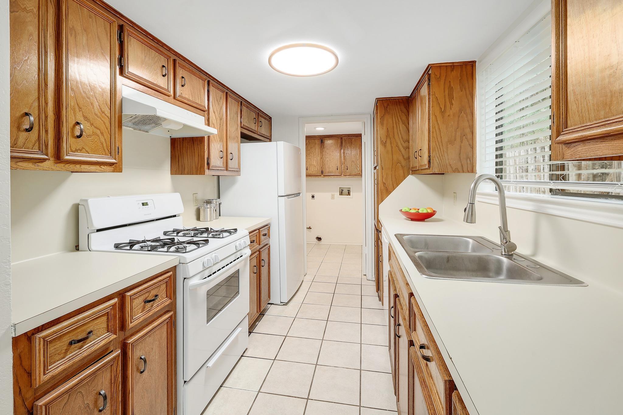 6519 Hart Ln, Austin, TX 78731