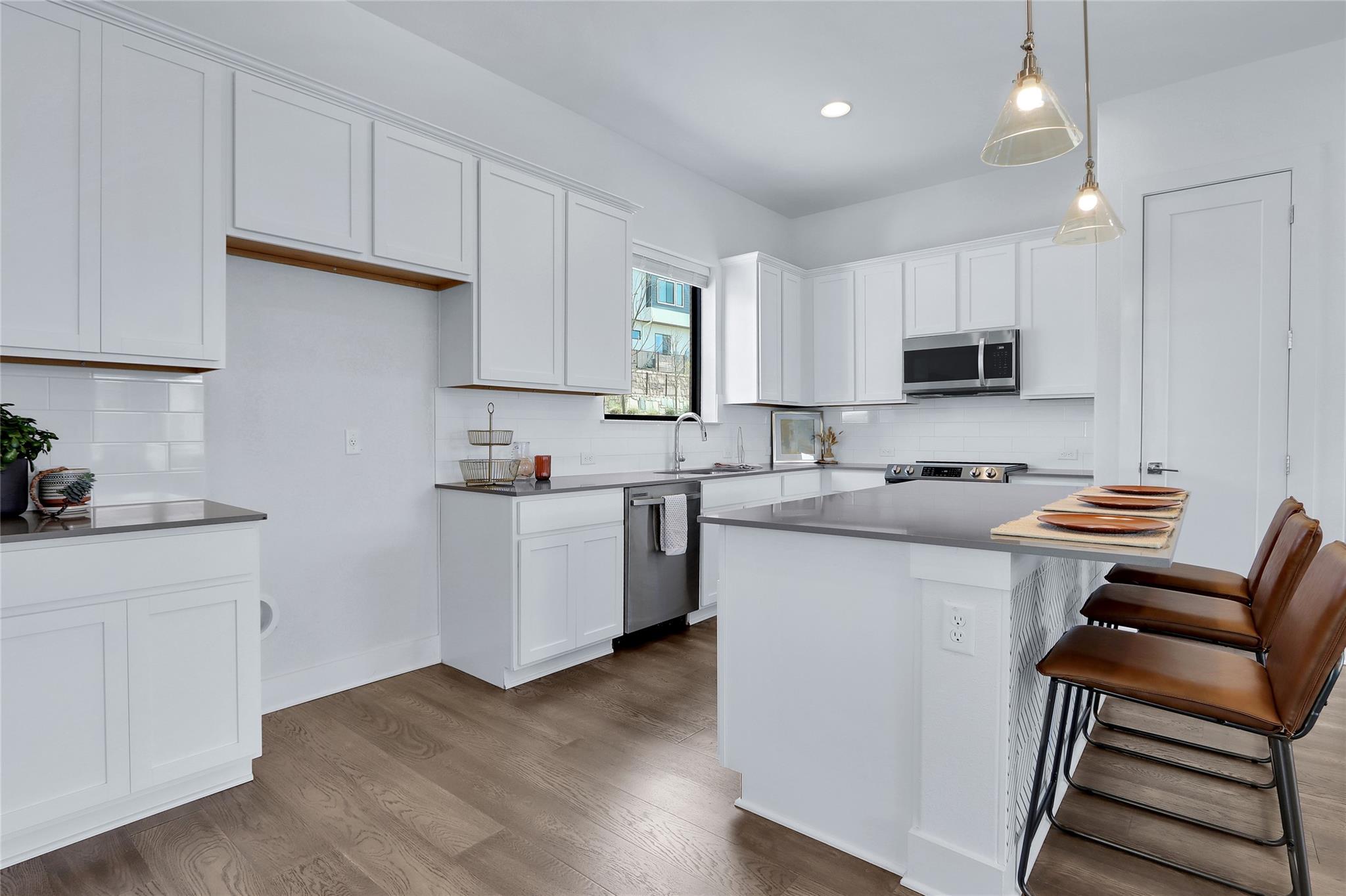 2050 Lohmans Spur Rd # 501, Lakeway, TX 78734