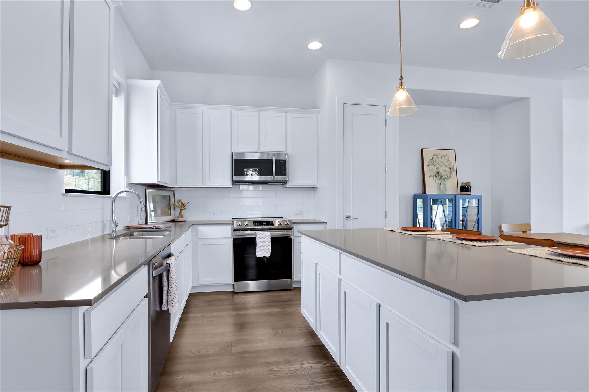 2050 Lohmans Spur Rd # 501, Lakeway, TX 78734