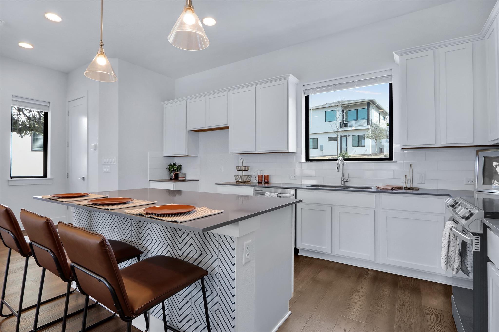 2050 Lohmans Spur Rd # 501, Lakeway, TX 78734