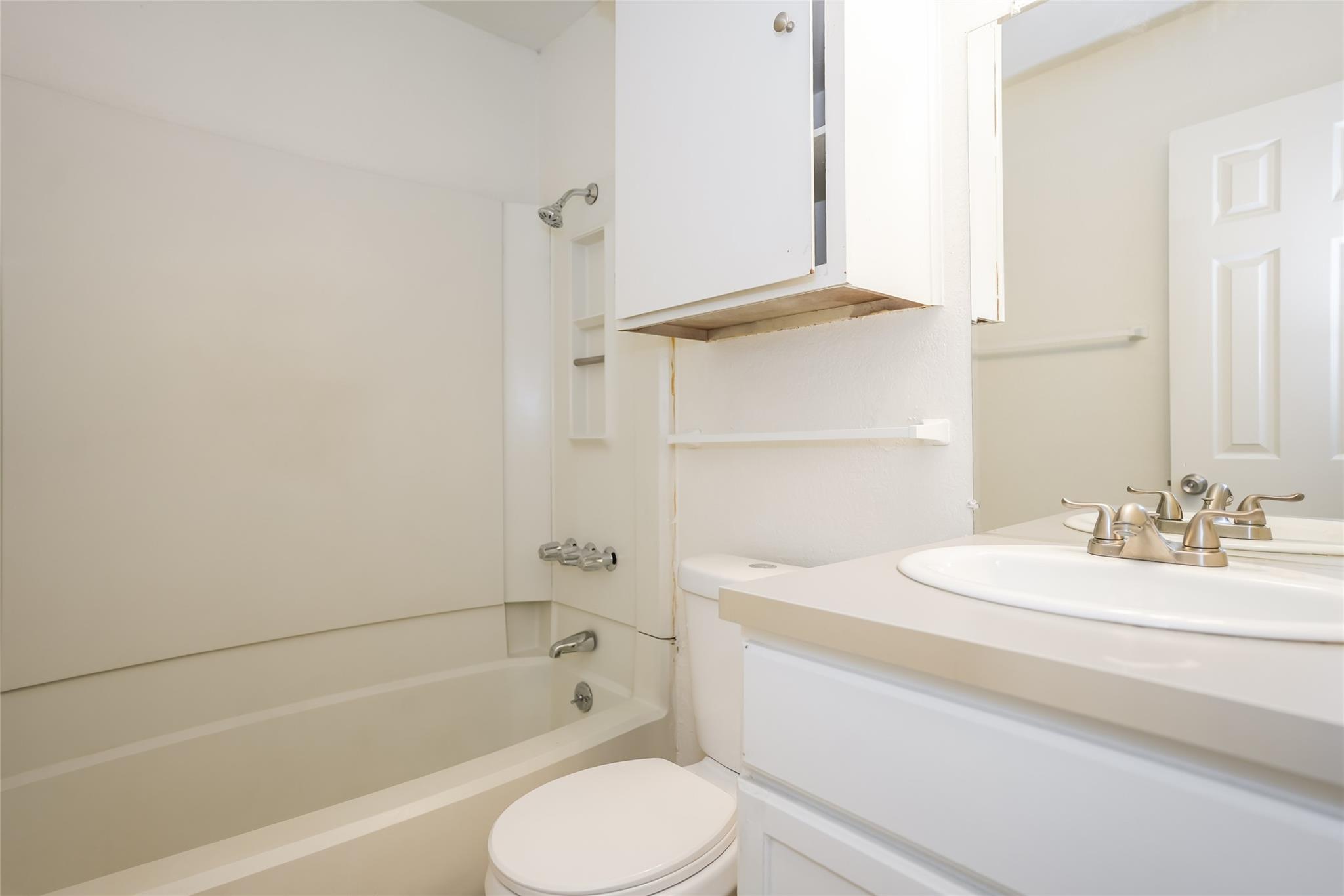 6906 Deep Cir # B, Austin, TX 78744