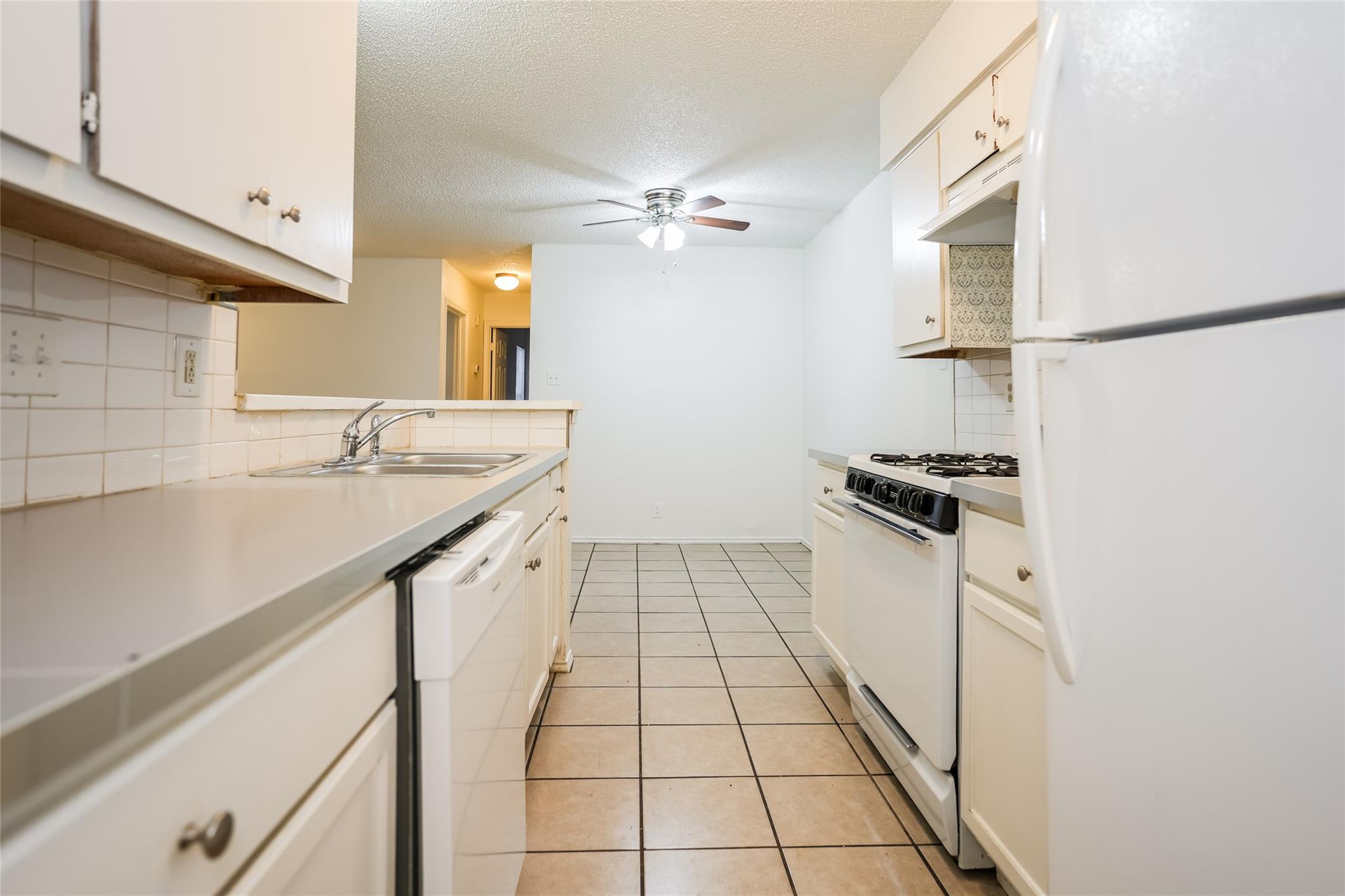 6906 Deep Cir # B, Austin, TX 78744