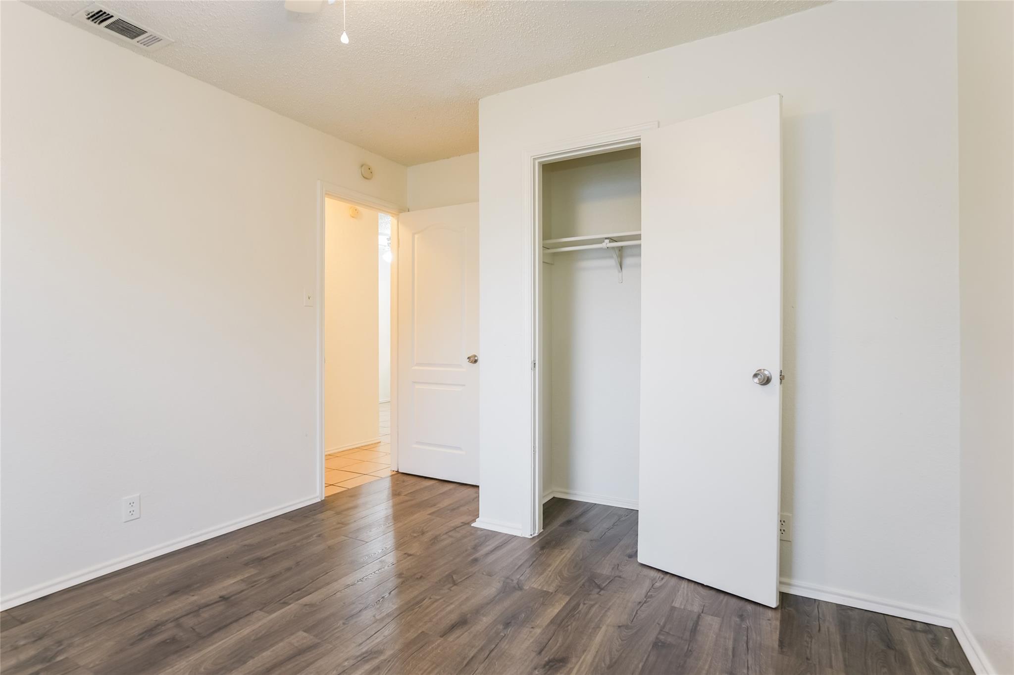 6906 Deep Cir # B, Austin, TX 78744