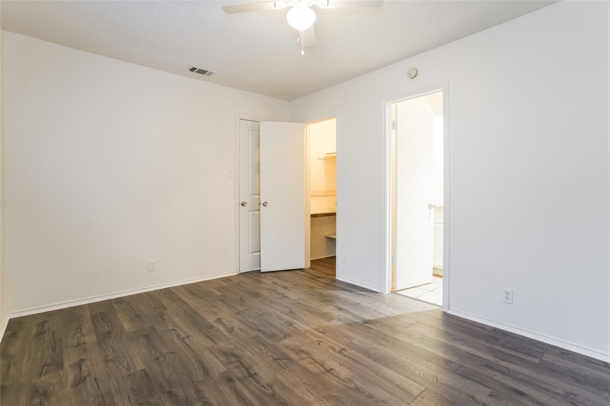 6906 Deep Cir # B, Austin, TX 78744