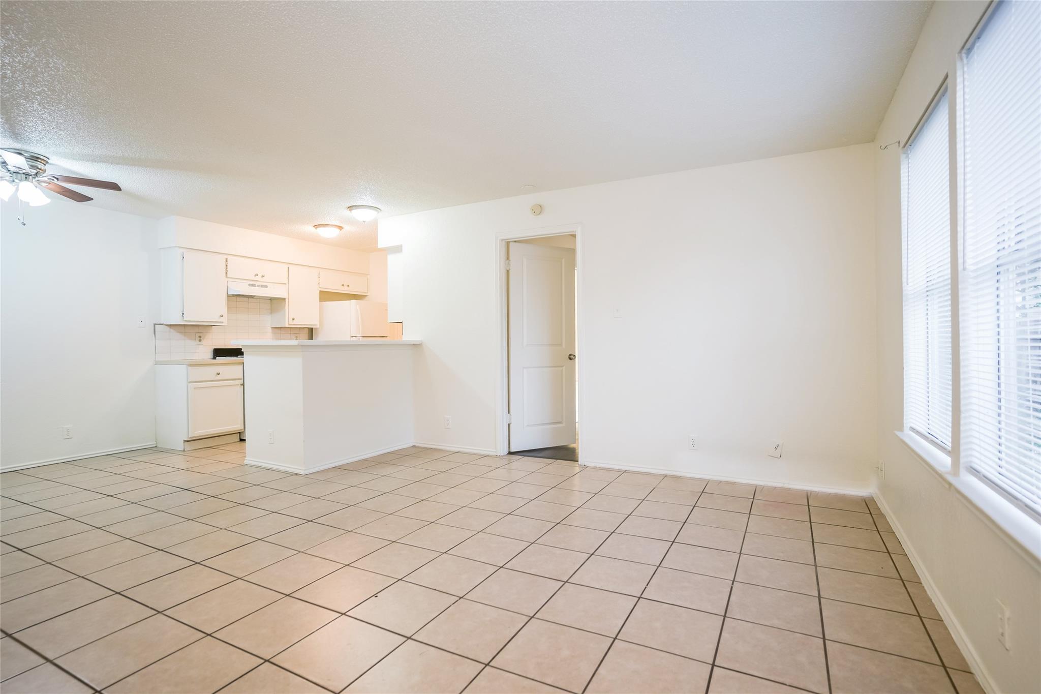 6906 Deep Cir # B, Austin, TX 78744