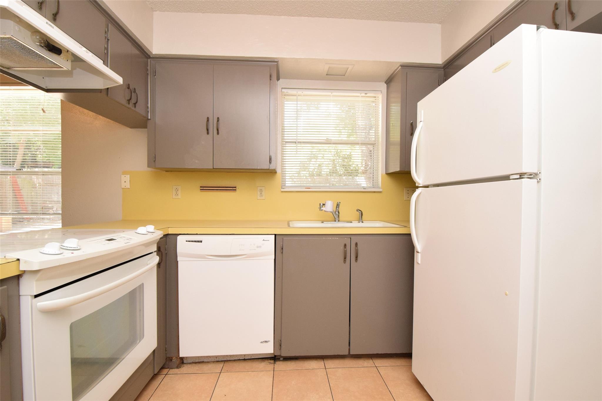 3313 S Oak Dr, Austin, TX 78704