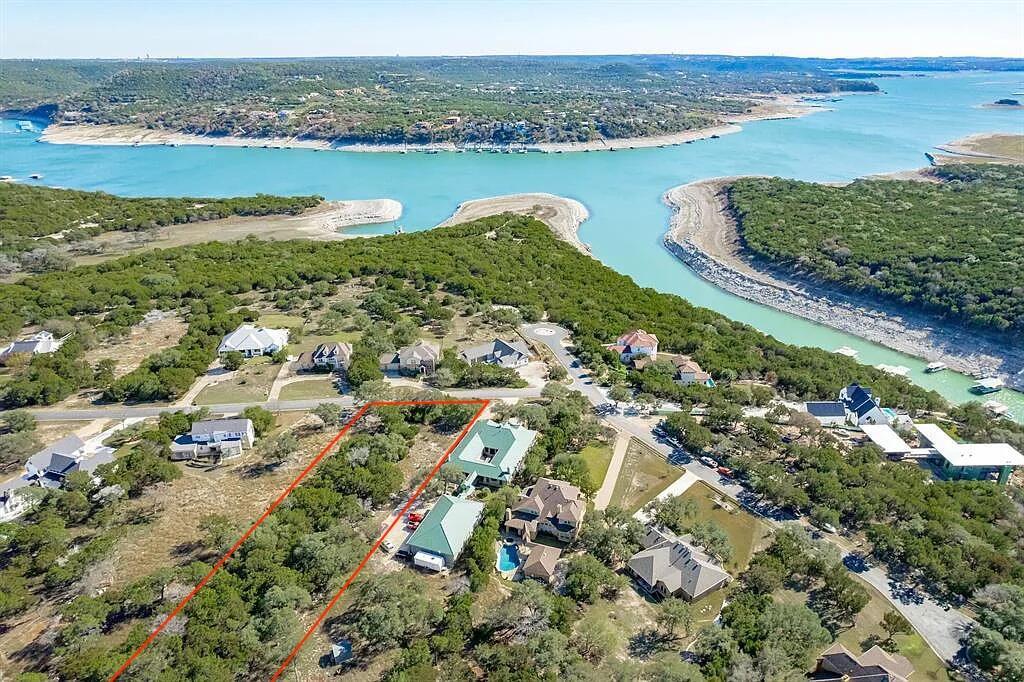 8102 Moon Rise Trl, Jonestown, TX 78645