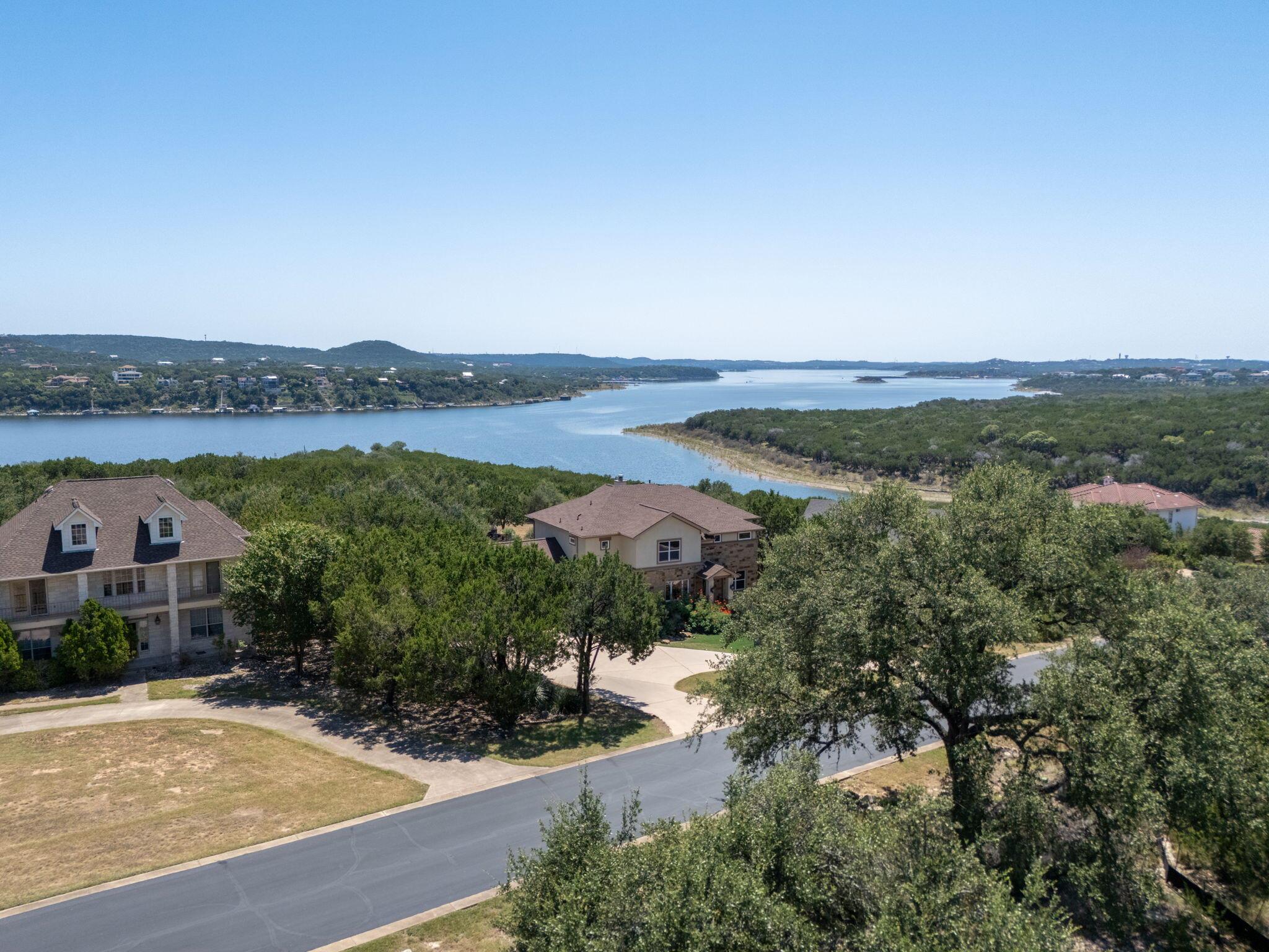 8102 Moon Rise Trl, Jonestown, TX 78645