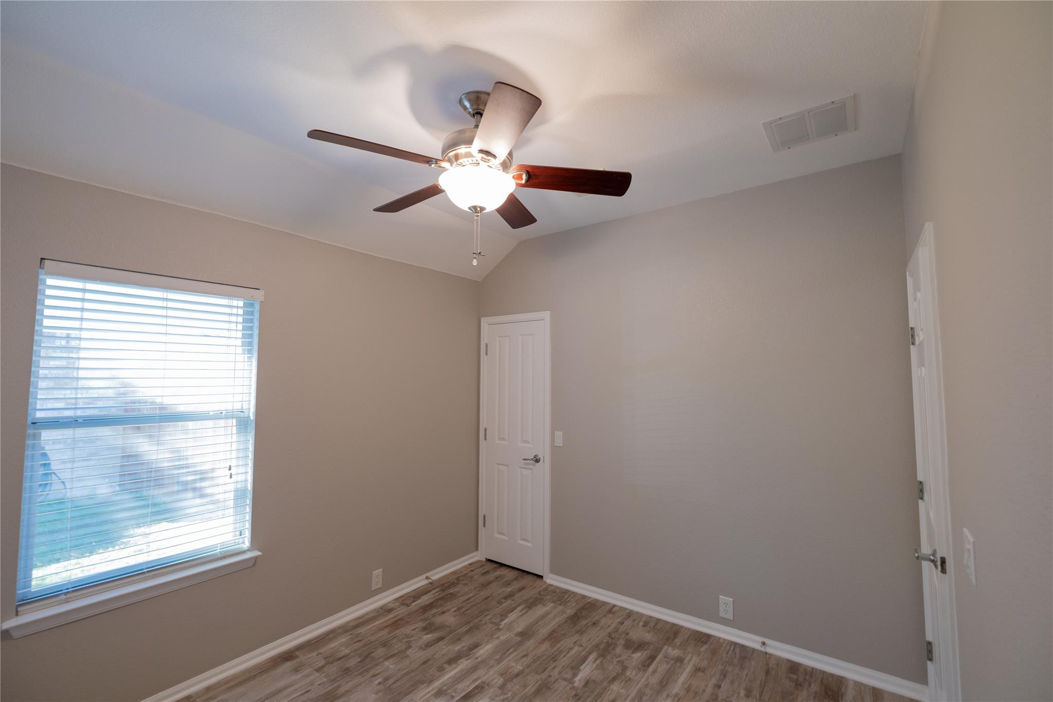 437 Sweet Gum Dr, Kyle, TX 78640