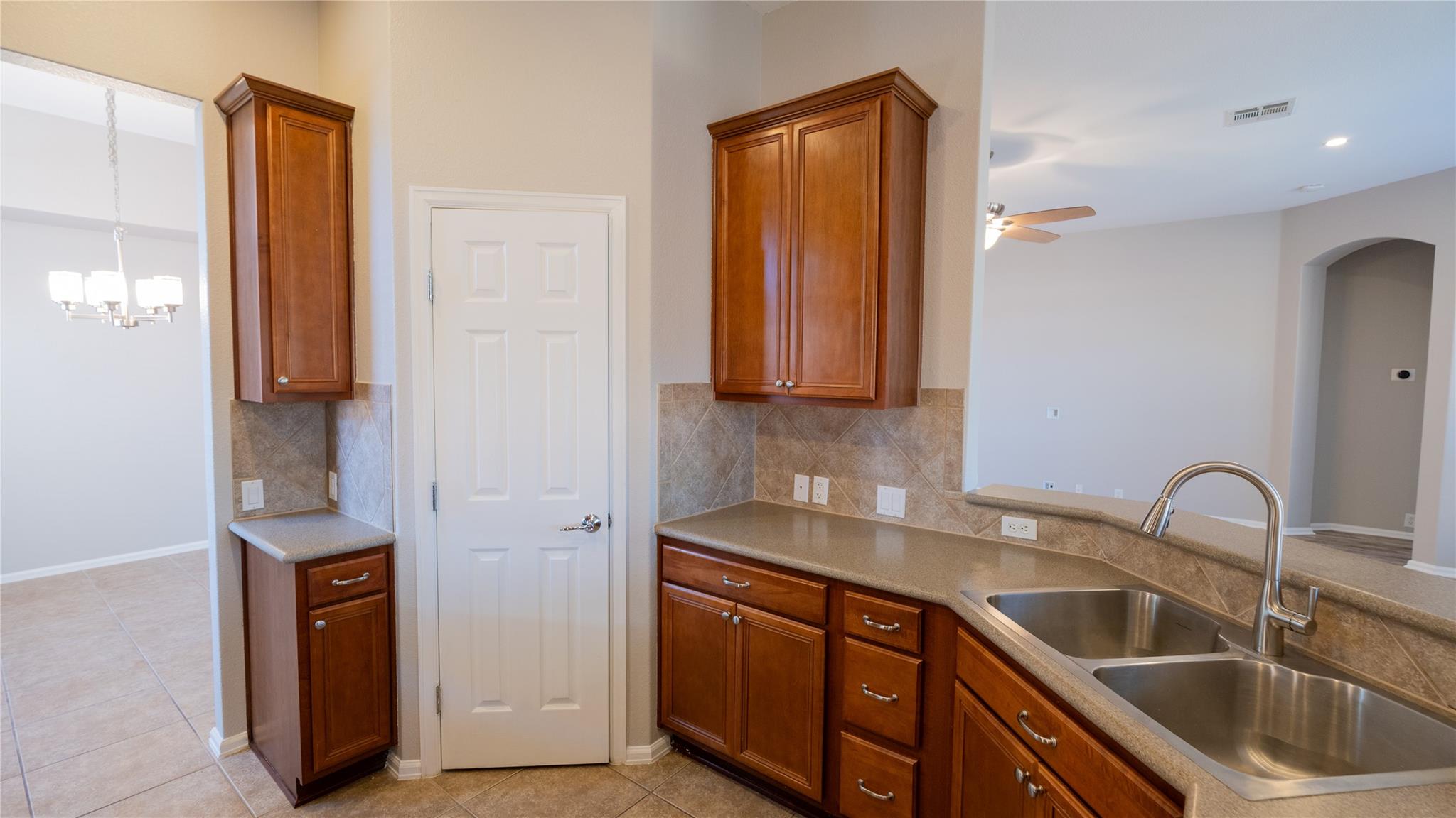 437 Sweet Gum Dr, Kyle, TX 78640