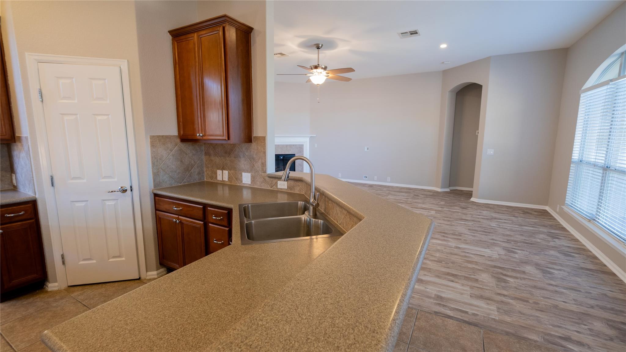 437 Sweet Gum Dr, Kyle, TX 78640