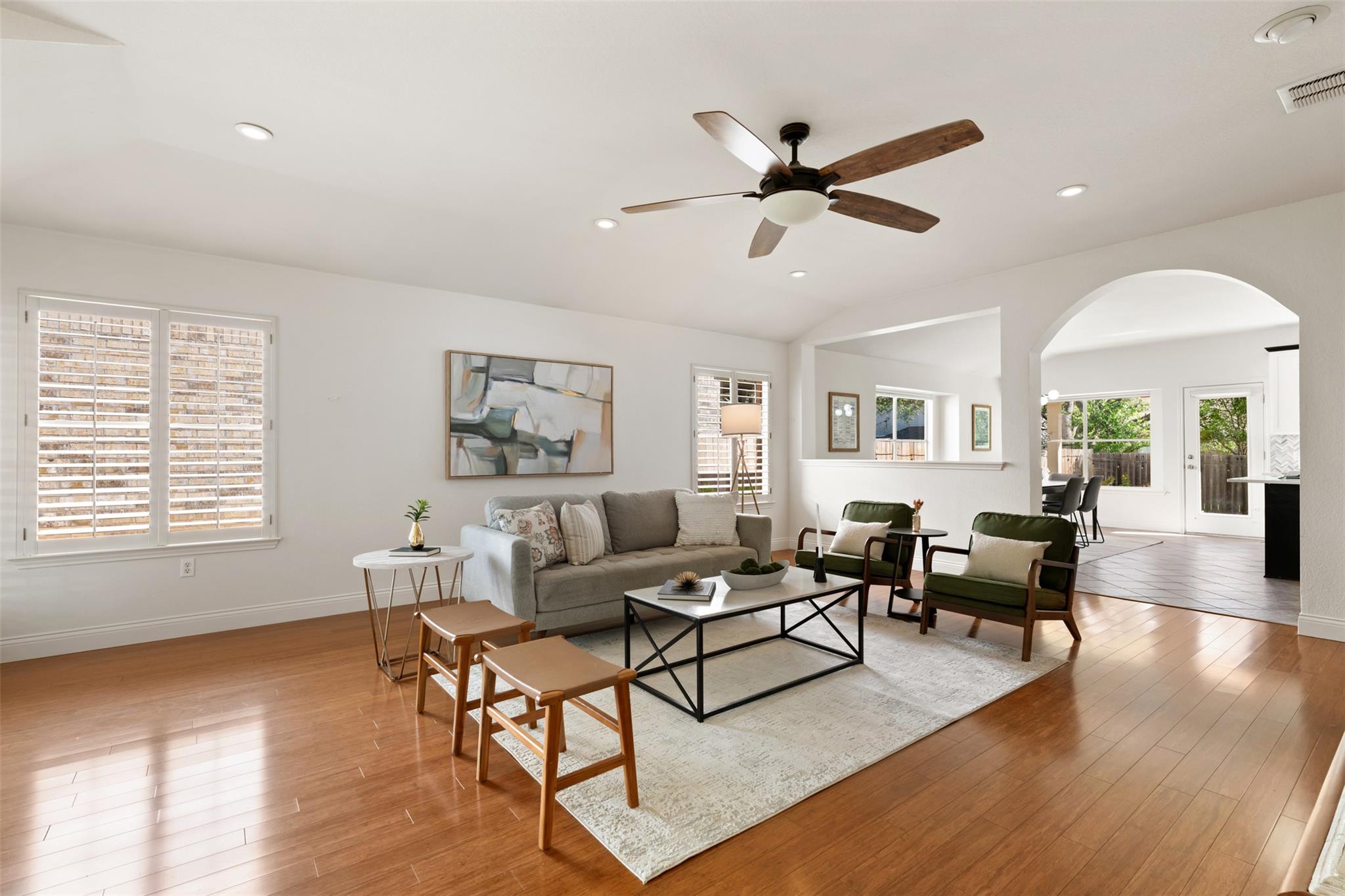 8624 Barrow Glen Loop, Austin, TX 78749