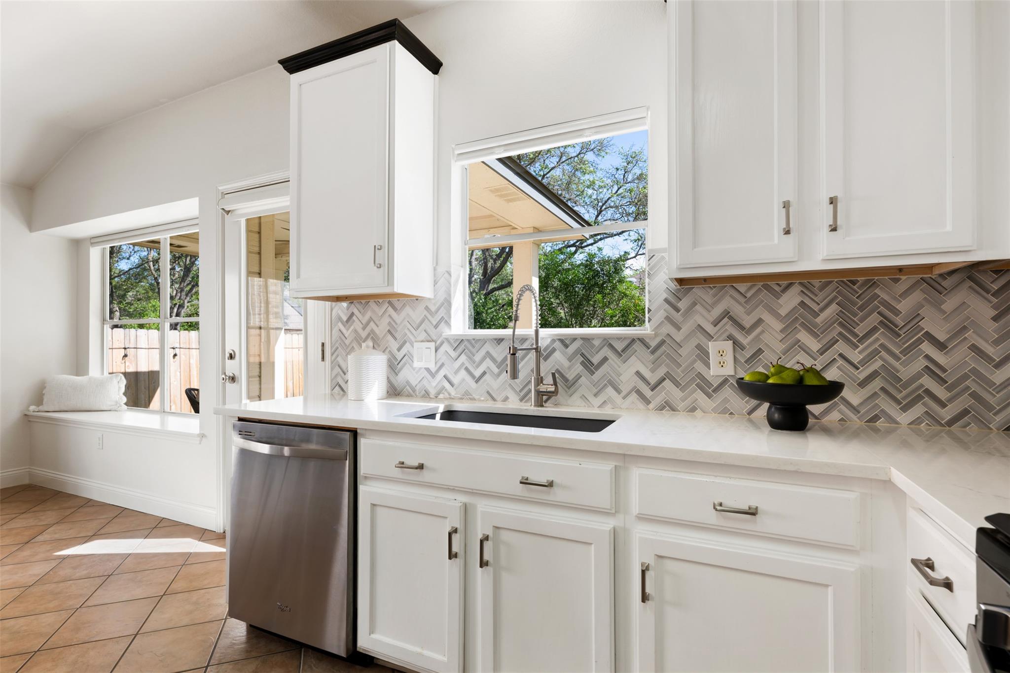 8624 Barrow Glen Loop, Austin, TX 78749