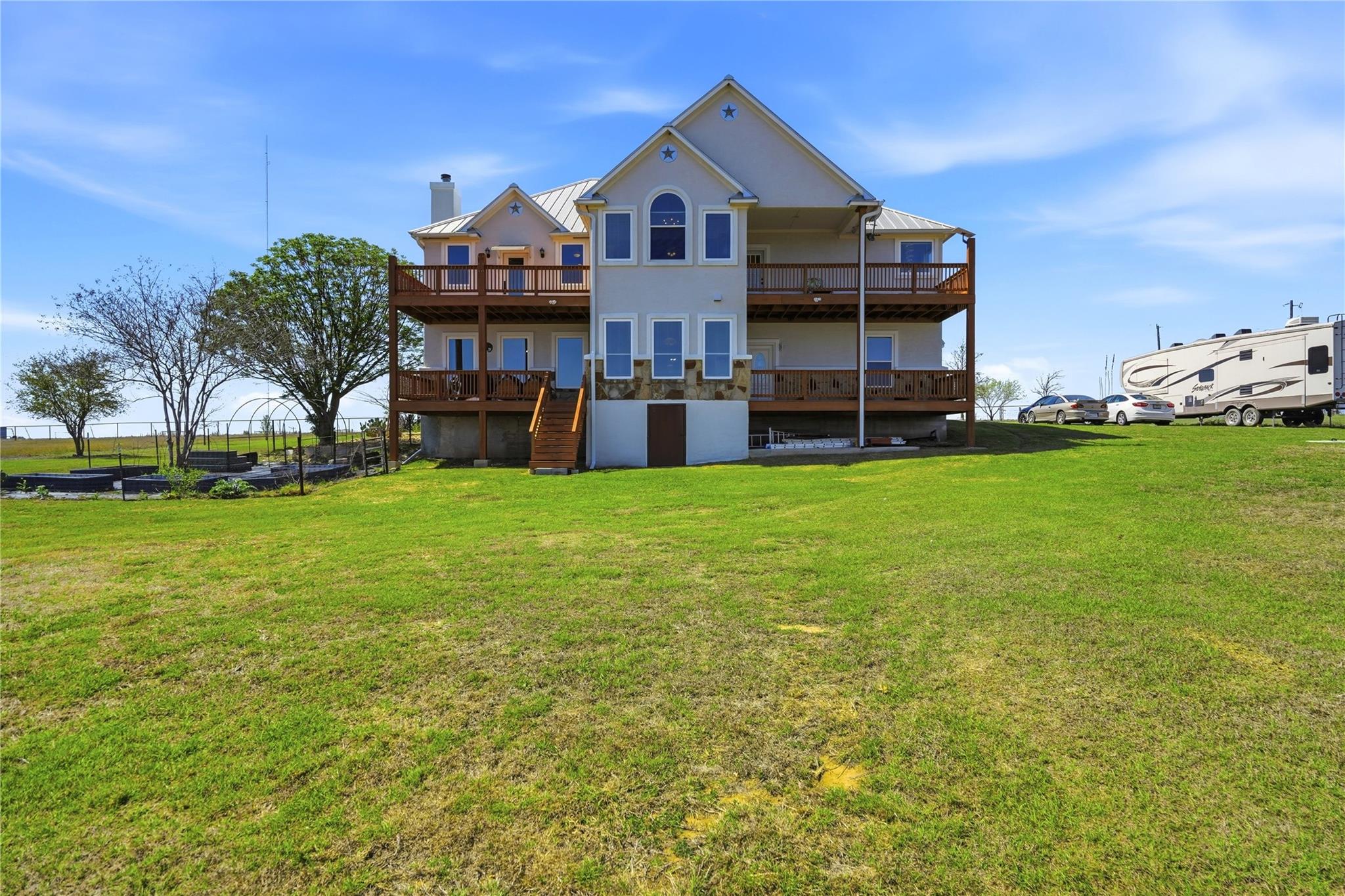 100 Mayfield Ln, Lockhart, TX 78644