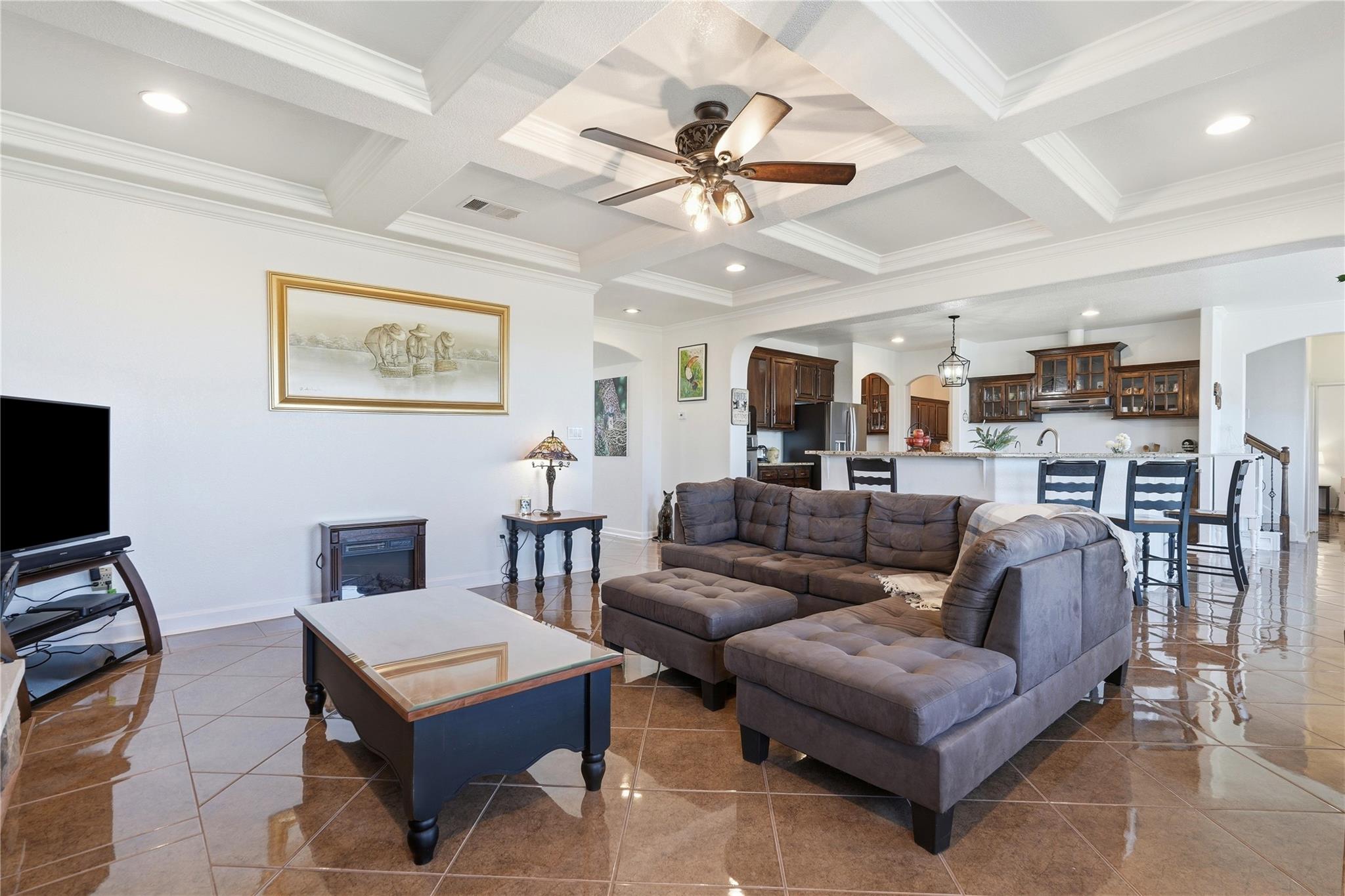 100 Mayfield Ln, Lockhart, TX 78644