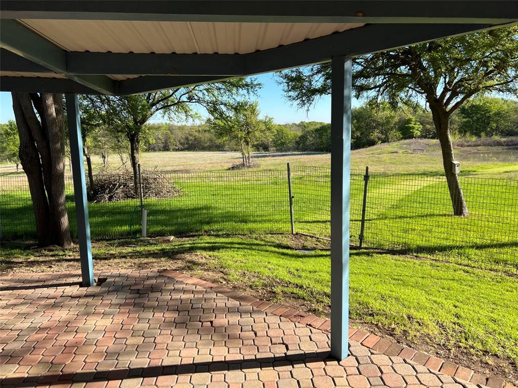 235 Mesquite Dr, Cedar Creek, TX 78612